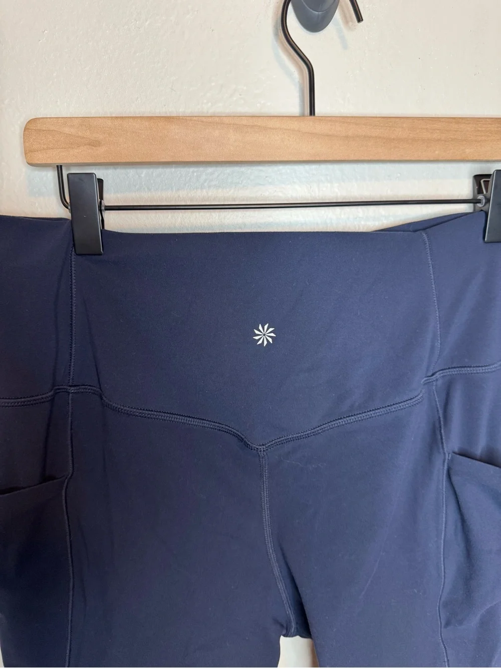 Athleta Salutation Stash II High Rise Legging Navy Blue pocket